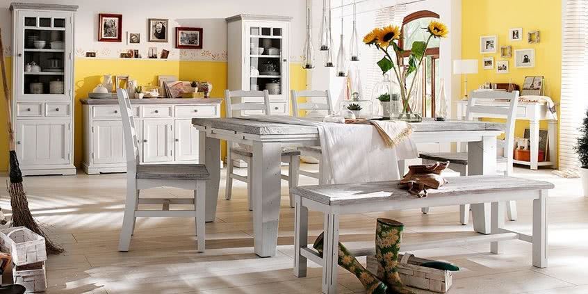 Z czym zestawić białe meble, by uzyskać przytulne i modne wnętrze?