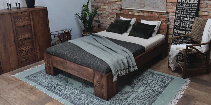 Piękno tkwi w prostocie (i w drewnie) | Zrecenzowani o kolekcji Marika sosnowa